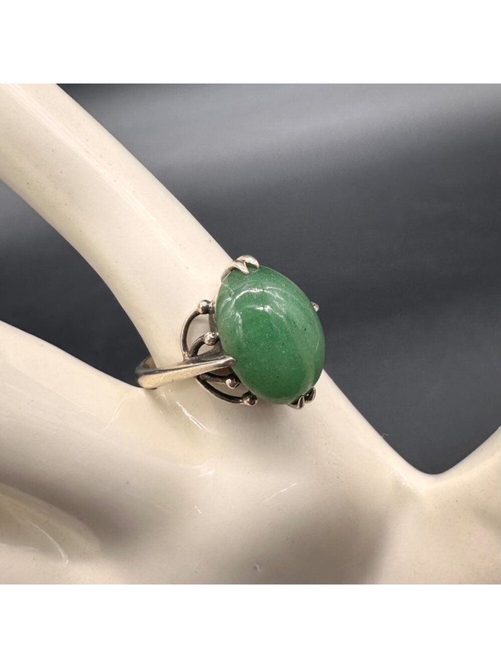 Vintage Sterling Silver Ring Green Cabochon Stone Size 6.25 Simple Modernist